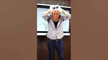 ياترى مين ورا ماسك أينشتاين ده وايه فكرته اكتبولنا في الكومنتات اكسبلور رياضيات Maths 