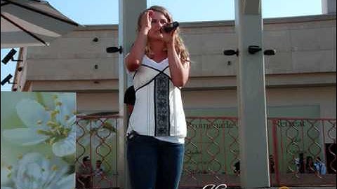 Savannah Outen & ME talking on WZAP RADIO interview with Zach Sang