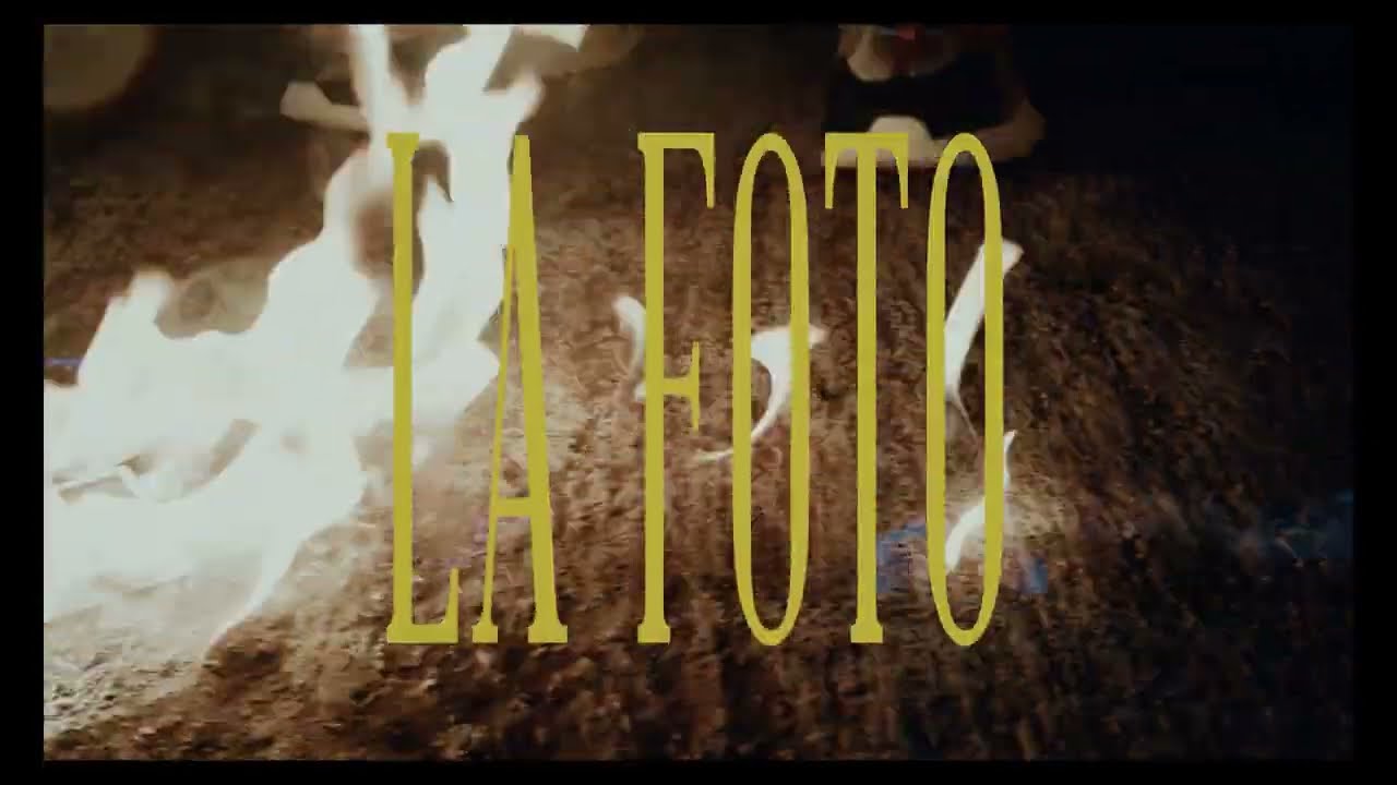 Watch Davo - FOTO (Visualizer) on YouTube Watch Davo - FOTO (Visualizer) on YouTube
