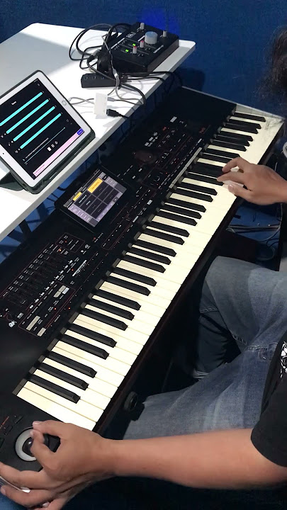 Under a glass moon - Dream Theater ( keyboard korg pa 4x cover )