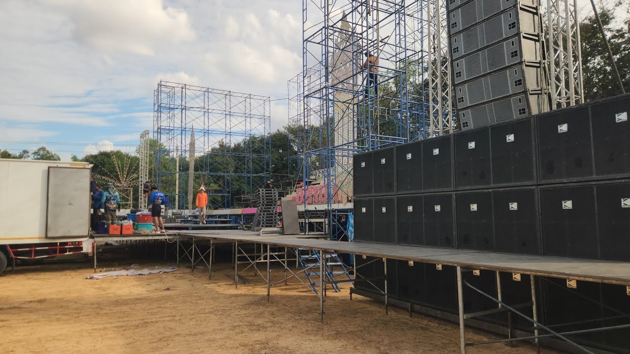 งานเมืองจันทร์เทราะมอไฮ เบิ่งหมอลำอีสานนครศิลป์ #อีสานนครศิลป์ 