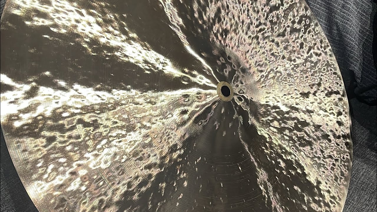 Сравнение  тарелка Nugis tradition 19 crash vs Zildjian 19 K dark thin crash