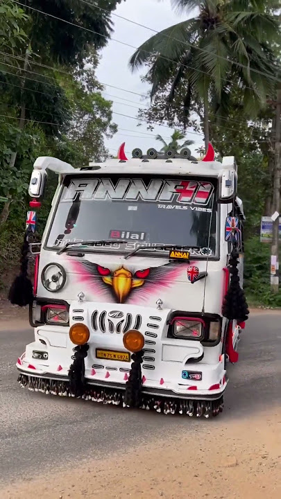 Alagiya Laila ❤️🔥 mahindra tourister #tamil #keralabus #touristbus #bus #busfare