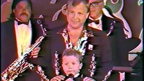 Daniel Lewandowski sings "My Country 'Tis of Thee"