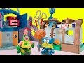 BOB ESPONJA O Roubo do Pão no Siri Cascudo | Vídeos de brinquedos em Portugues