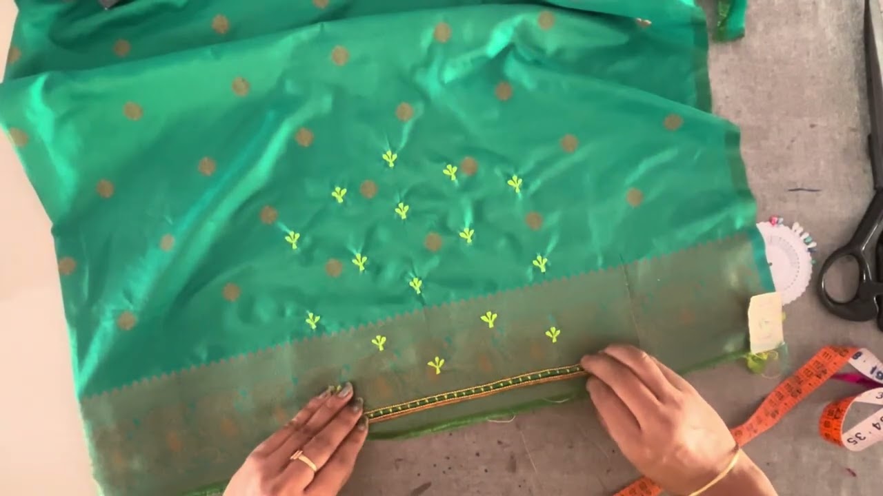 hand work ಮಾಡಿಸಿದ ಬ್ಲೌಸ್ ಯಾವ ರೀತಿ ಕಟಿಂಗ್ ಮಾಡಿದ್ರೆ ಫಿಟ್ಟಿಂಗ್ ಕರೆಕ್ಟ್ ಆಗಿ ಬರುತ್ತೆ ನೋಡಿ