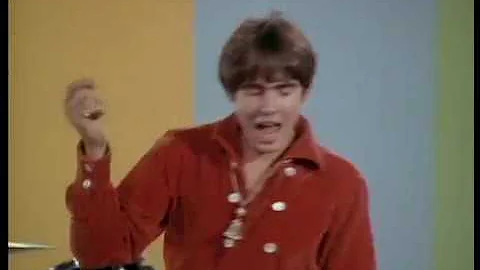 The Monkees - Daydream Believer (Official Music Vi...