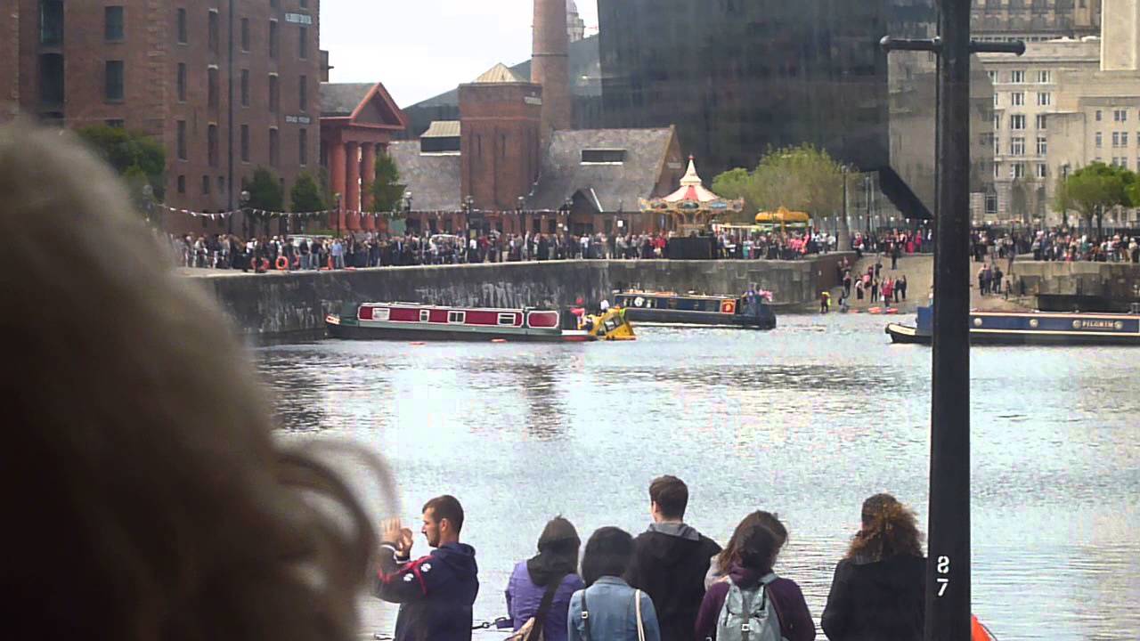 Liverpool Duck-Boat sinking (Exclusive footage!!!) - YouTube