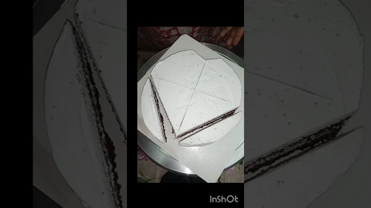 রেড ভেলভেট কেক ডেকোরেশন