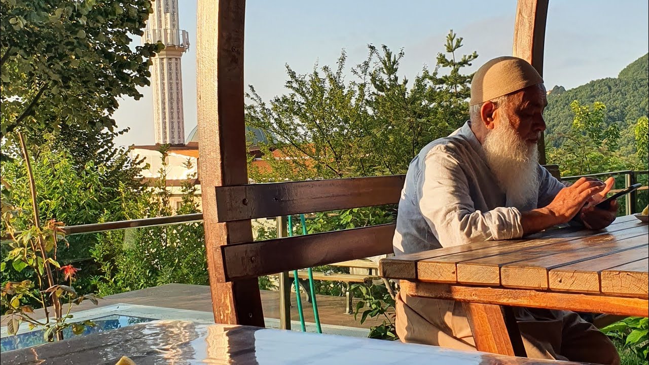 Benim şeyhim gülüm varya Gezer gönül deryasinda..