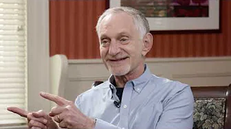 Quinn Bradlee Interviews Dr. Robert Waldinger