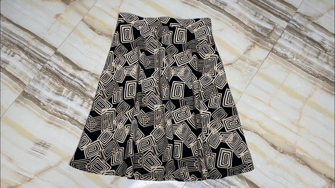 رسم وقص باترون جيبه بتوسيع فى خط الذيل وتصريف فى البنس للصف الاول فنى ملابس جاهزه (جدارات)