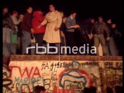 Feier auf der Berliner Mauer am 9. November 1989