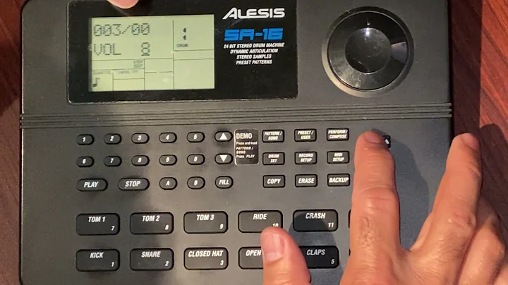 Alesis SR 16 drum machine. Programming a simple be...