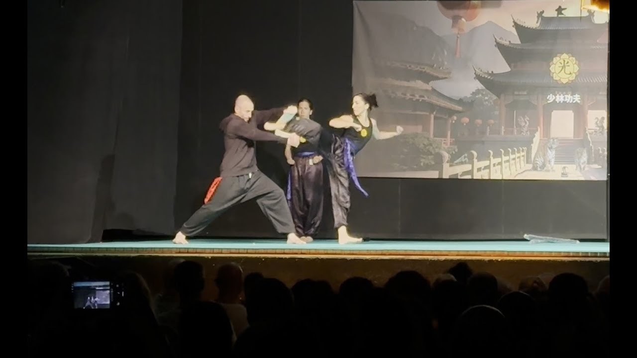 Kung Fu Shaolin Guang - Girls Exhibition