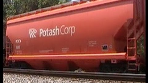 Train Meet 175 and 322 6-1-11.mpg