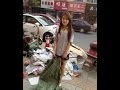 【心温まる話】ある男性は毎週ホームレスの女性とランチを一緒している。。。そんな彼女が発した衝撃告白に世界中の人々の心を動かすことに･･･