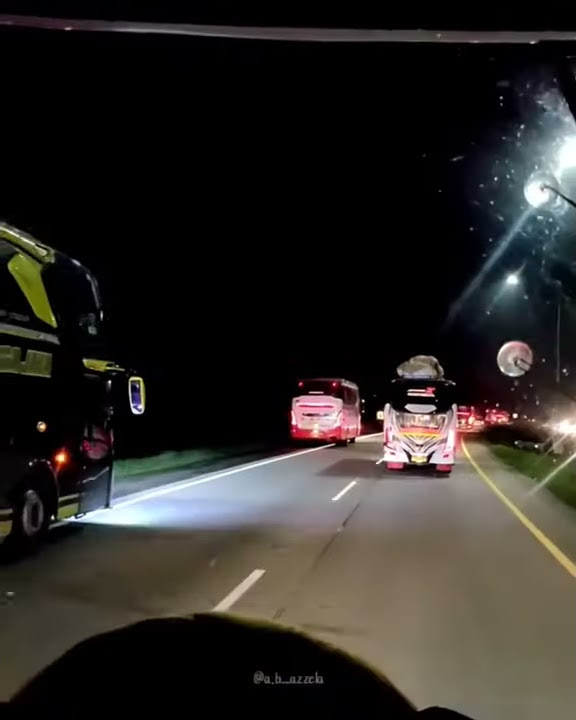 STORY WA BUS NGEBLONG SESET KIRI LIGA MALAM..