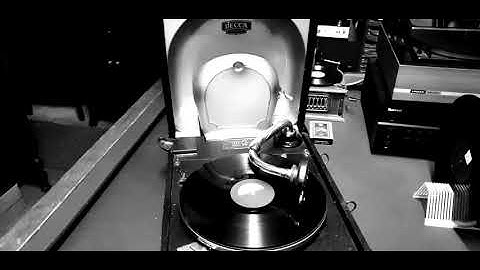 That's For Me. Artie Shaw & His Orchestra. Vocal Hal Stevens. HMV 78rpm Record. Decca 66 Gramophone