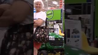 free gas! #funny #fart #funnyvideos #fartsprayprank #fartspray #funnypranks #walmart