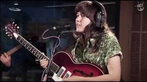 Courtney Barnett JJJ - Black Skinhead(Kanye West cover)2013-09-06