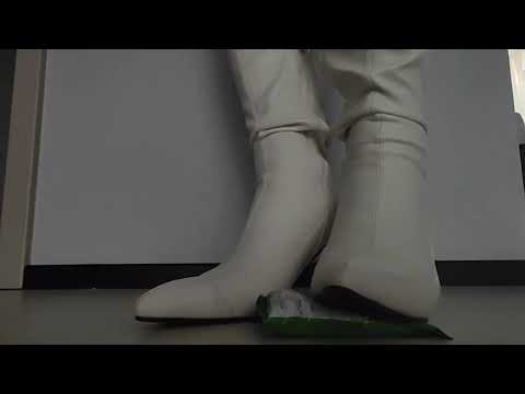 Crush Asmr White Boots Solve A Pack Of Instant Noodles