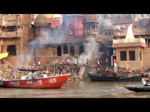 Vídeo: Ritos Funerarios De Zoroastrianos Y Cremación De Varanasi - Vista Alternativa