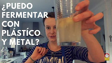 ¿Se puede conservar el vinagre en una botella de plástico?