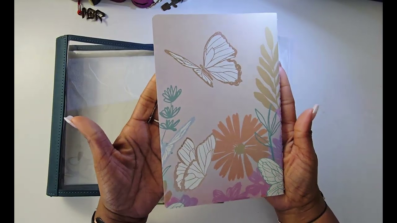 Открытие коробки с журналом Эрин Кондрен Petite