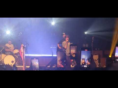 Cavetown - 'Home' clip (Belfast, November 2022)