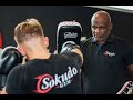 Kickboxing Training - Setting up the Body Shot with Ernesto Hoost