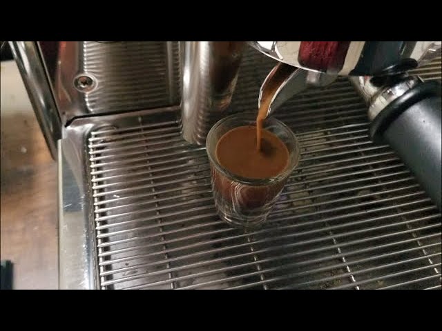 Tutorial cómo hacer un buen café expreso o espresso paso a paso / how to  make a good espresso coffee 