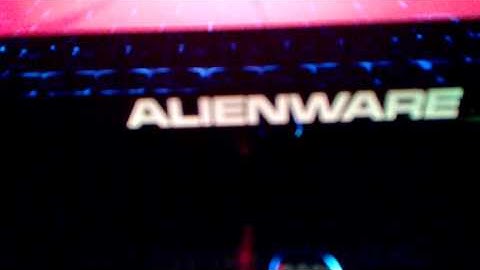 alienware M17X R3 3D show.mp4