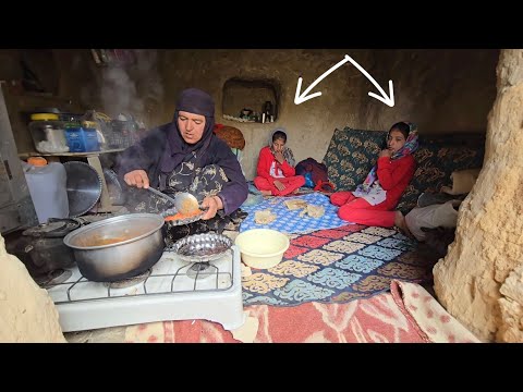 Grandmother's Pool Project by the Cave: An orphan girl's passion for cooking in a cave