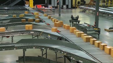 IntelliSort® Sliding Shoe Sorter | Honeywell Intelligrated