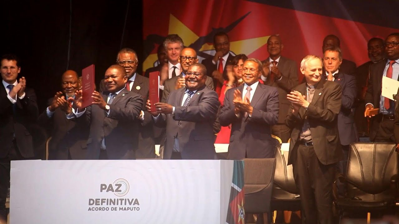 ⁣Mozambique government and Renamo complete signing of peace deal | AFP