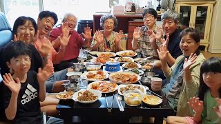 Our grandchildren are here! (steamed seafood, steamed pork kimchi, stir-fried chicken soup) Recipe