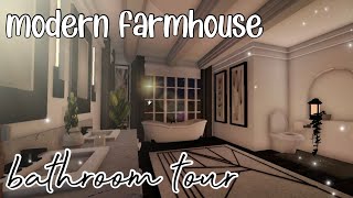 Aesthetic Minimalistic Bloxburg Modern Farmhouse Bathroom Tour | melendezz
