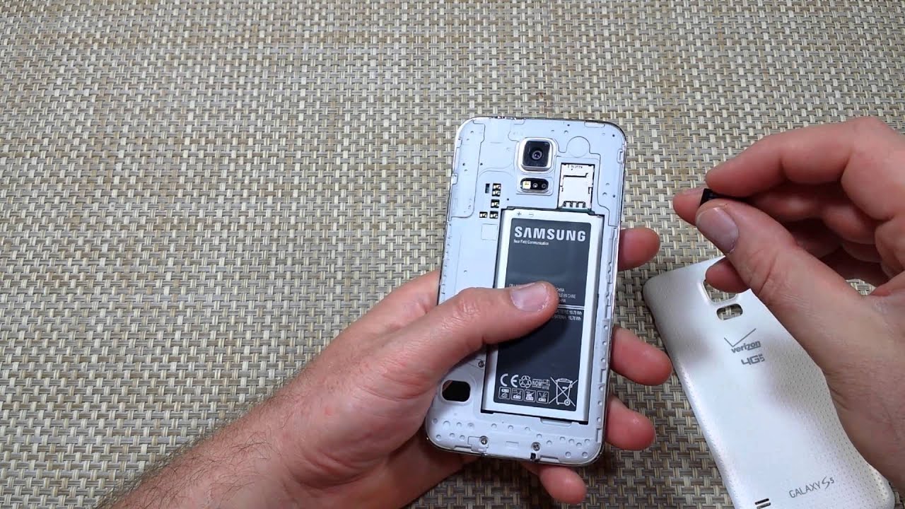 Samsung Galaxy S5: How to Insert a Micro SD Card - YouTube