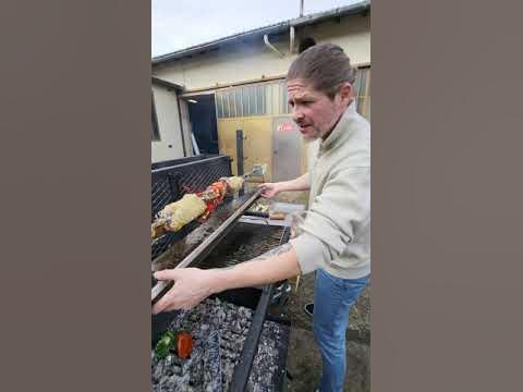 Plat suspendu en inox pour tournebroche au feu de bois - Barbecue Savy