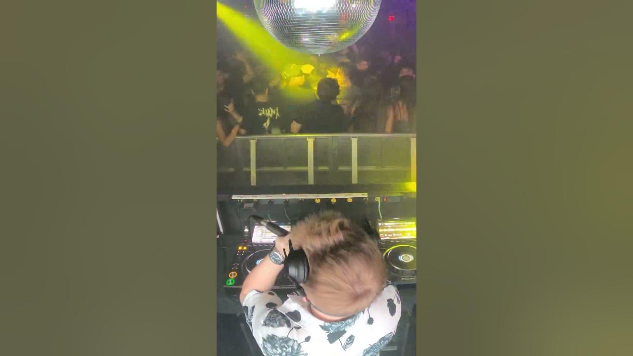 my Hotel Room Service edit always goes OFF 🫨🫨🫨 #dj #music #shorts #remix #viral