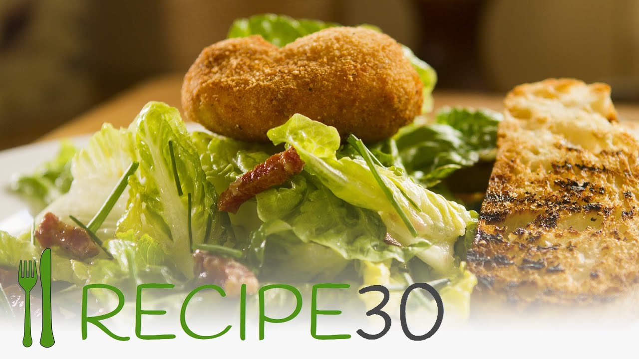 SALADE LYONNAISE WITH CRISPY FRIED EGG - By www.recipe30.com | Recipe30