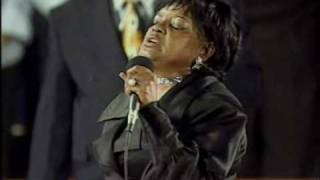 Video thumbnail of "Shirley Ceasar - Jesus, I Love Calling Your Name"