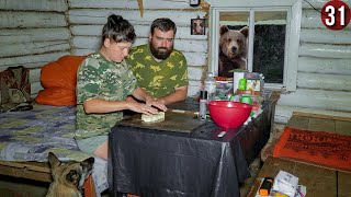 Жизнь Отшельников В Тайге Приполярного Урала. Изба, Банный День, Дикая Рыбалка, Сбор Грибов, Медведь