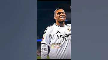 الرابع من رافينيا برشلونة Neymar اليورو Football 