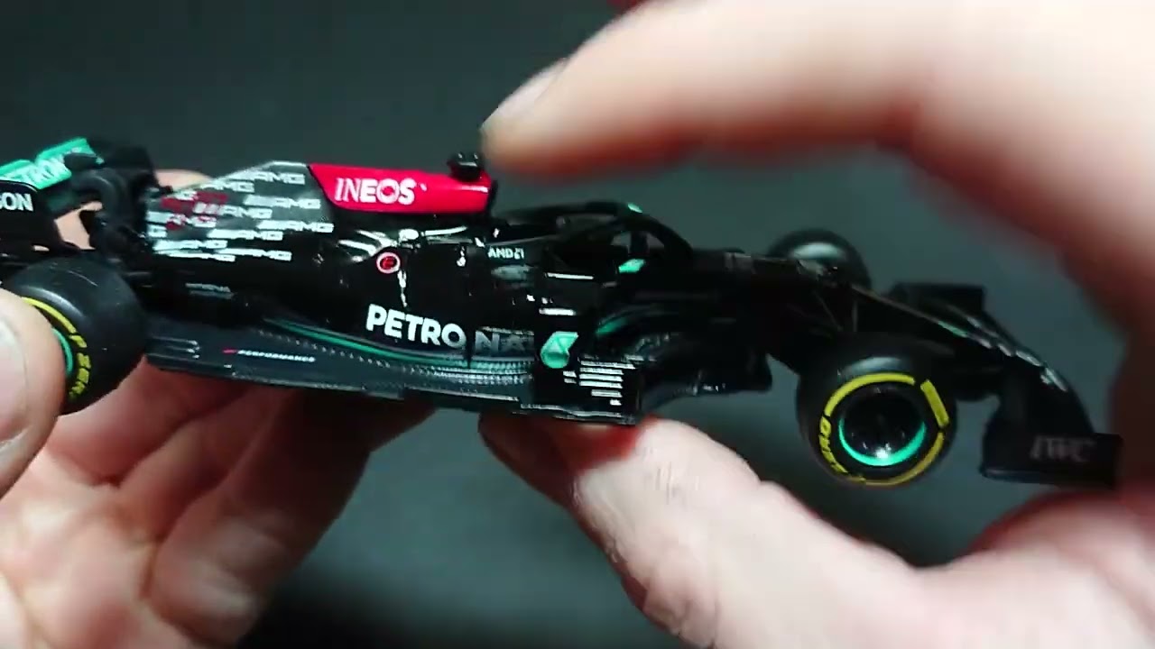 Bburago 1:43 2021 Mercedes AMG W12 E Performance #77 Valtteri Bottas Static Simulation Diecast Alloy Model F1 Racing Formula Car | Malaysia