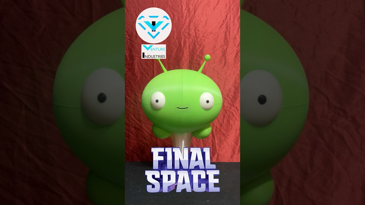 Лунный пирог в натуральную величину из фильма «Последнее пространство», напечатанный на 3D-принтере.