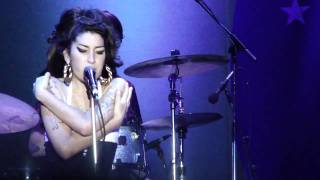 Amy Winehouse - Love is a Losing Game - Live in São Paulo - Brazil