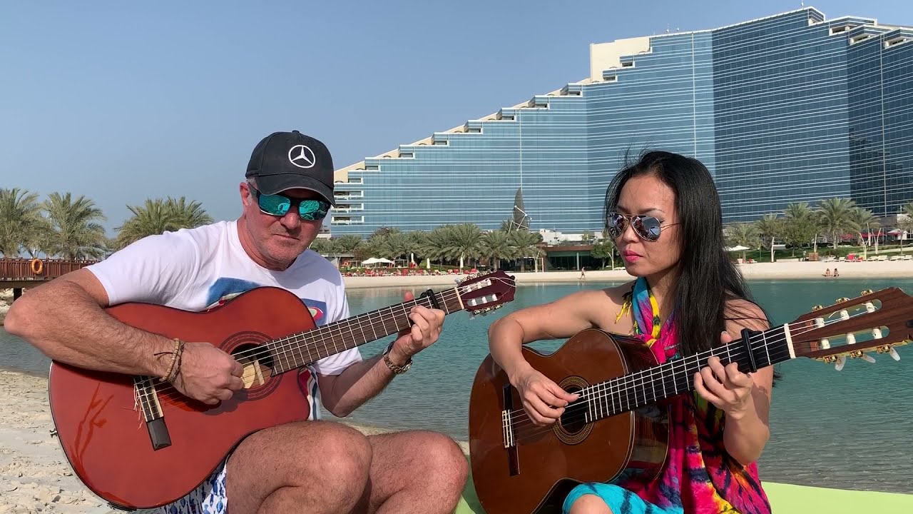3 Daqat : Acoustic: Richard Hicks and Thu Le in Bahrain!