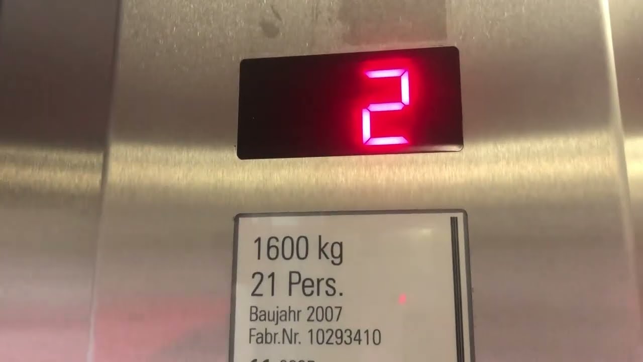 Fahrstuhl Schindler 5400 „Soho“ im Alexa am Alexanderplatz Berlin